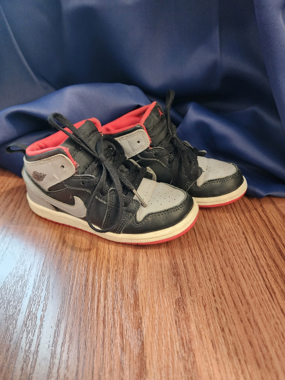 Nike Air Jordan 1 Mid High-Top Sneakers
